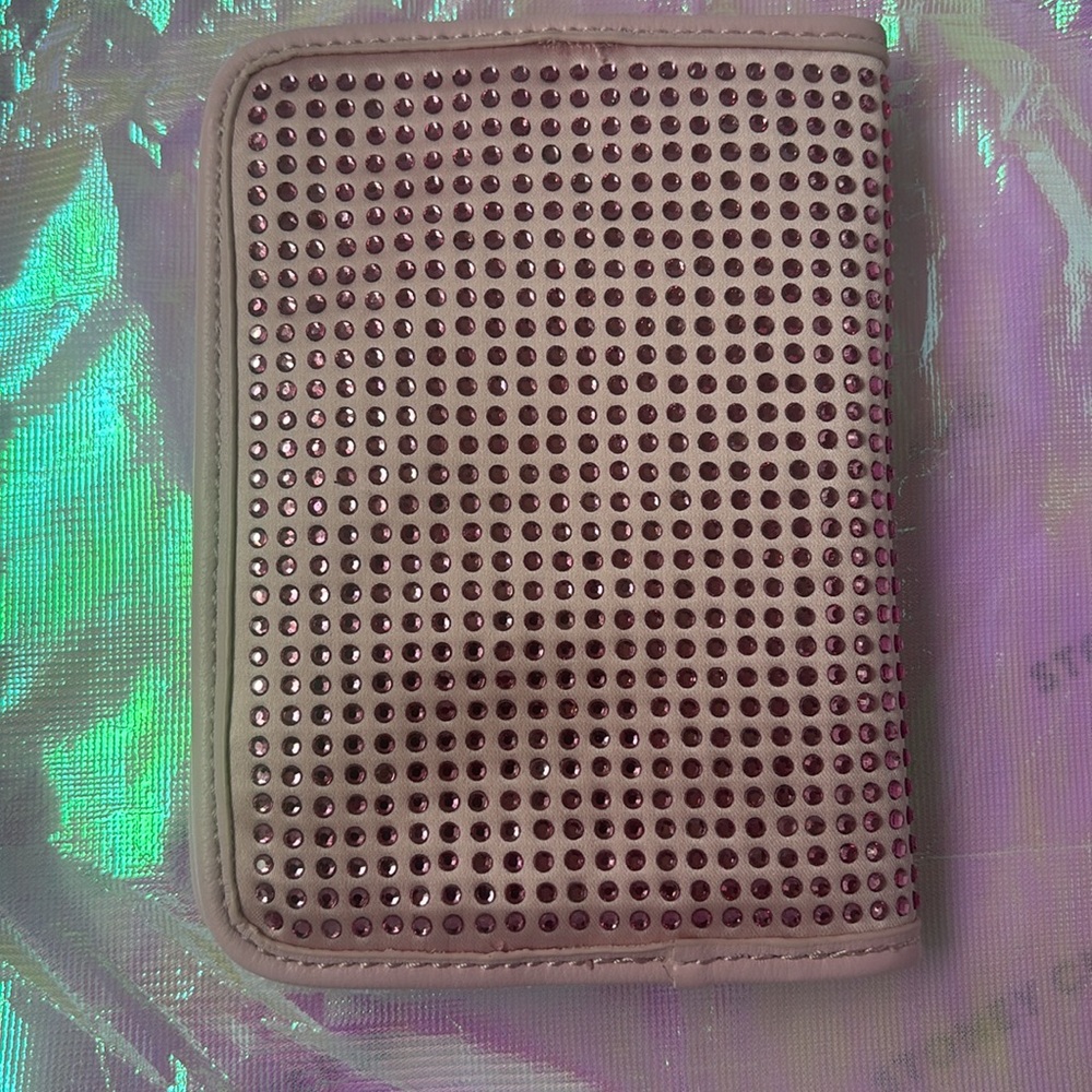 Stoney Clover Lane Passport Case Pink Crystal - Picture 2 of 4